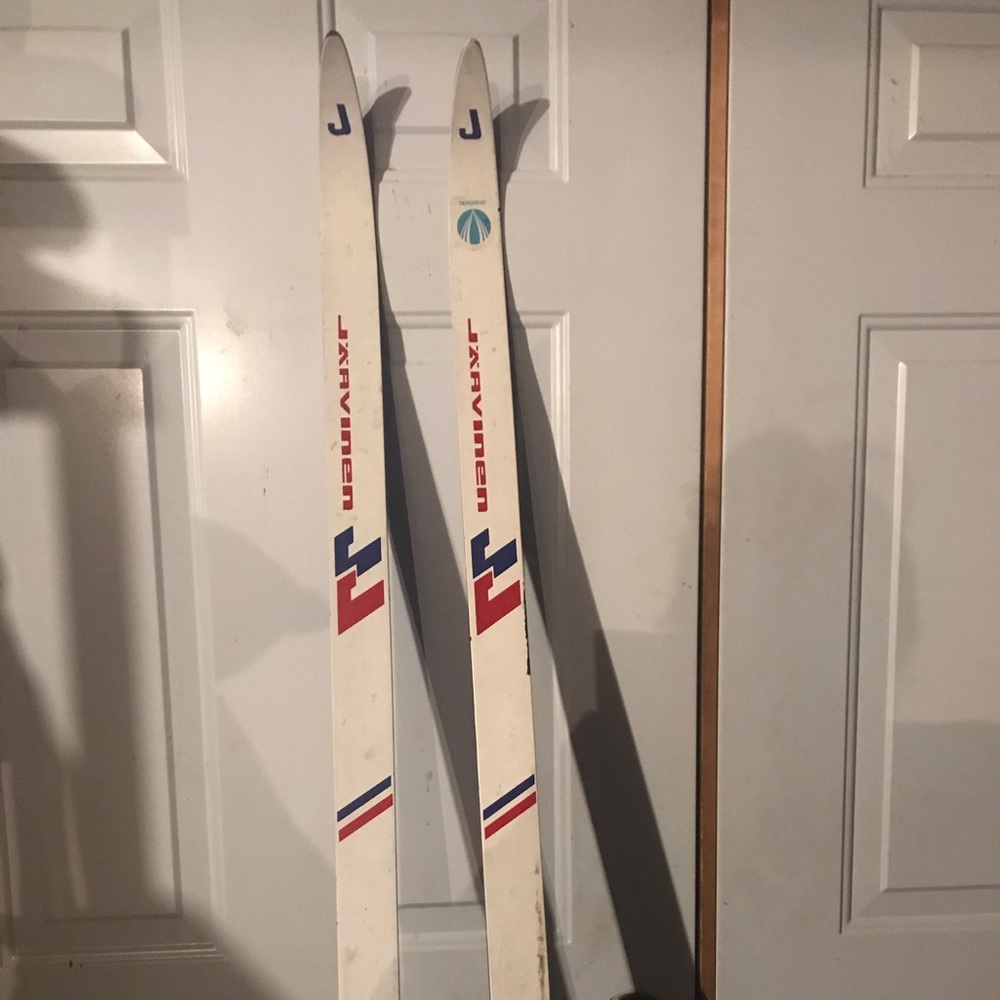 cross-country skiing with boots 45